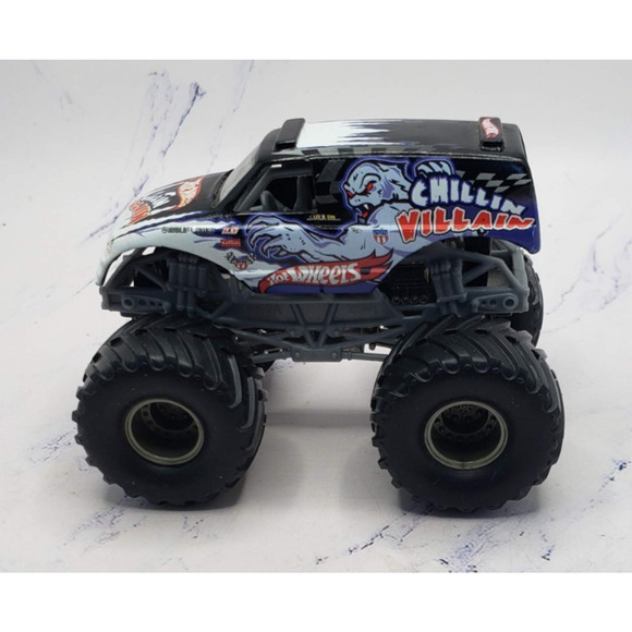 Hot Wheels Monster Jam 2001 Chillin’ Villain 1:64 diecast - Picture 1 of 7